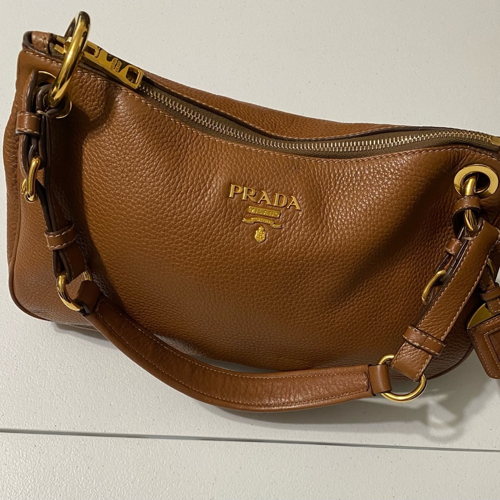 Prada classic brown leather shoulder bag. - Picture 2 of 5